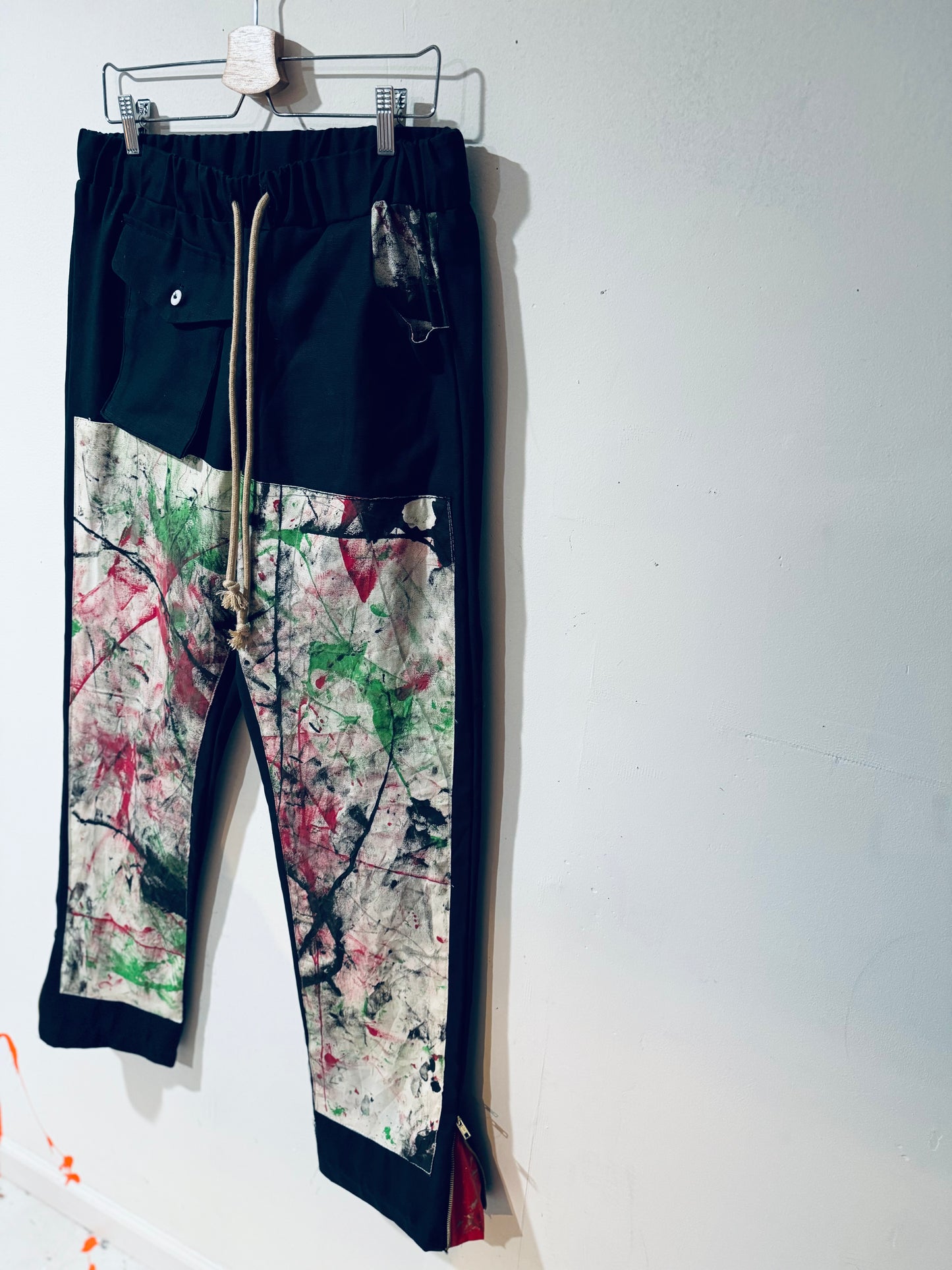 “EnD” paintEd panEl pant (sizE: 36)