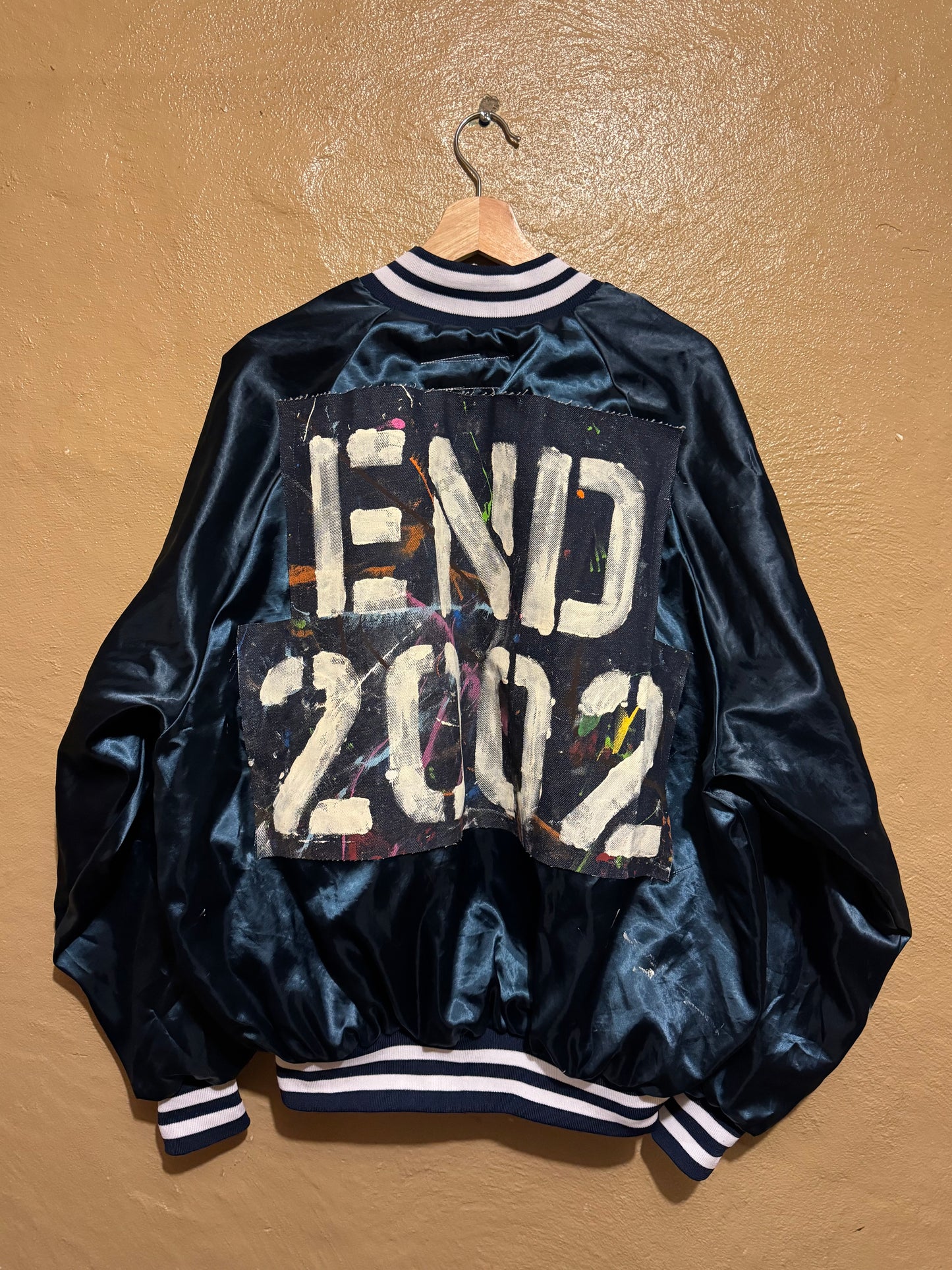 “EnD” satin jackEt ( XL )