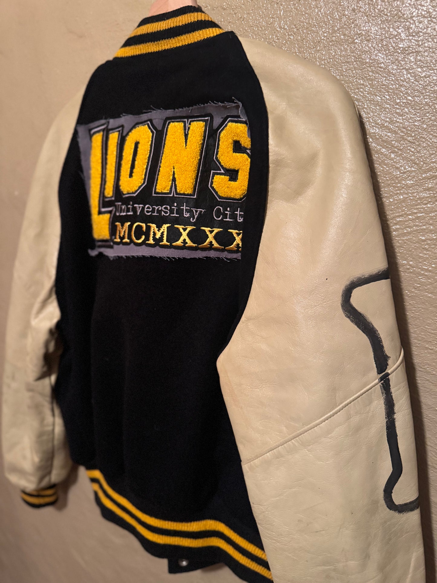 vintagE uchs lEttErman jackEt M