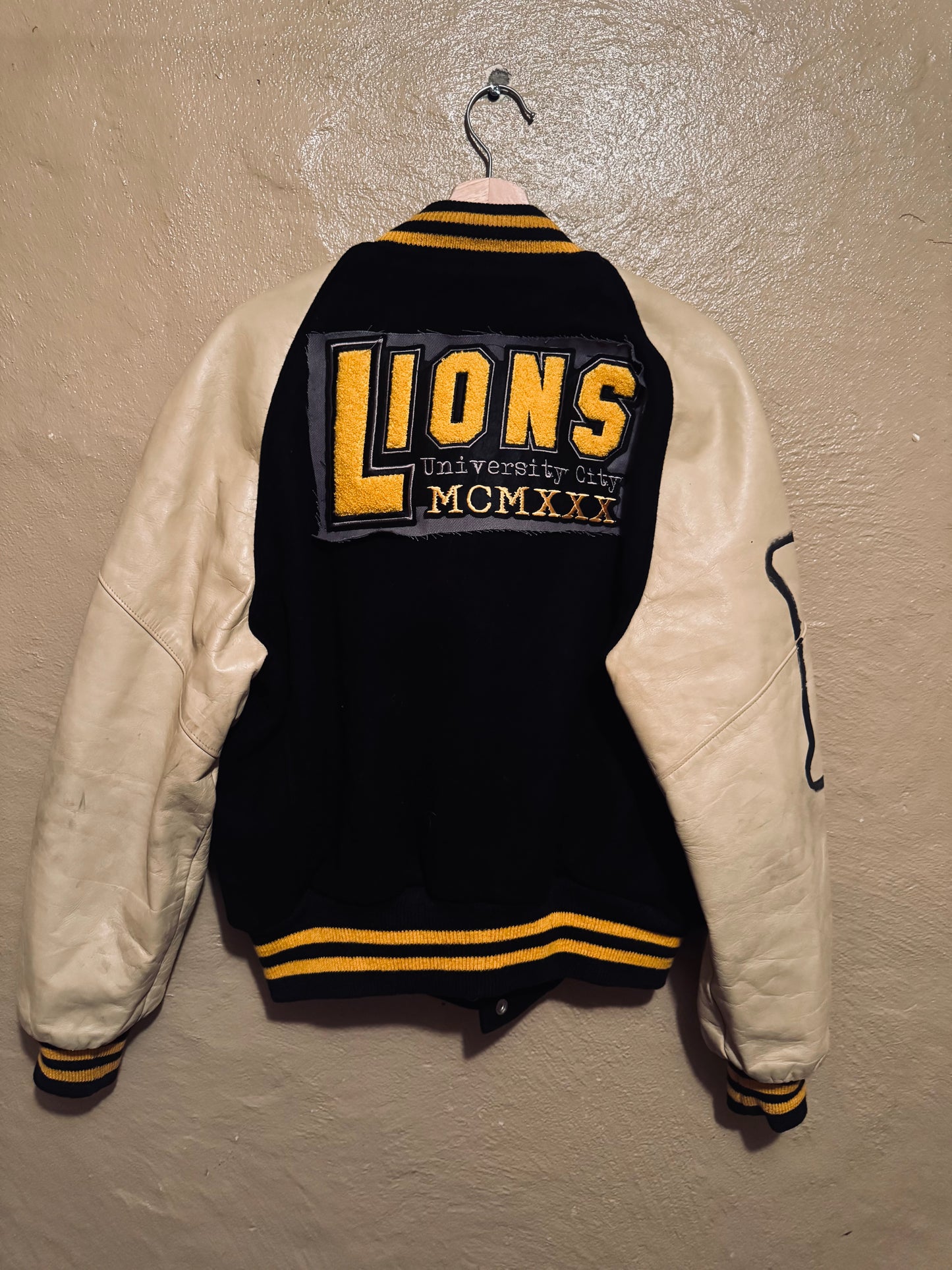 vintagE uchs lEttErman jackEt M